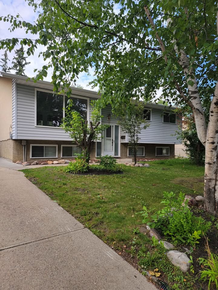 38 Milburn Crescent - 1